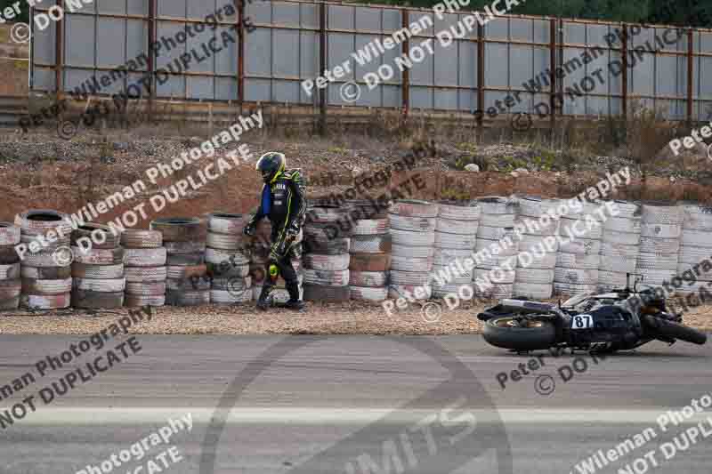 cadwell no limits trackday;cadwell park;cadwell park photographs;cadwell trackday photographs;enduro digital images;event digital images;eventdigitalimages;no limits trackdays;peter wileman photography;racing digital images;trackday digital images;trackday photos